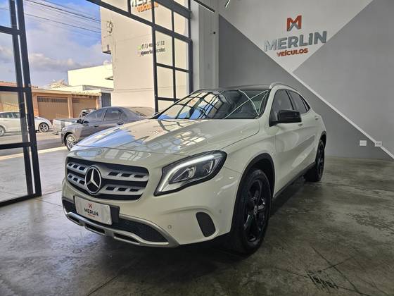 MERCEDES-BENZ GLA 200 1.6 CGI FLEX ADVANCE 7G-DCT